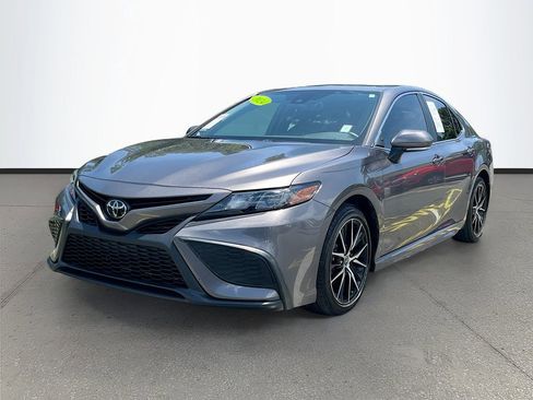 Used 2024 Toyota Camry SE w/ Convenience Package FWD image 3