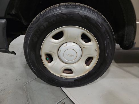 Used 2006 Ford F150 STX image 24