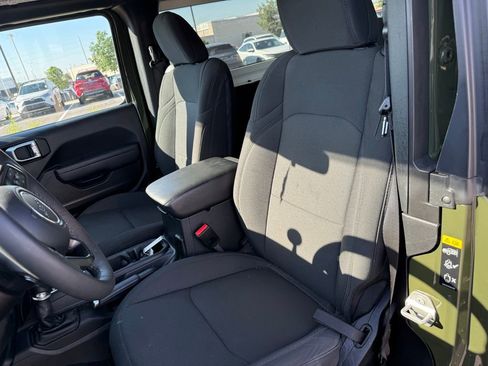 Used 2023 Jeep Wrangler Sport AWD/4WD image 8
