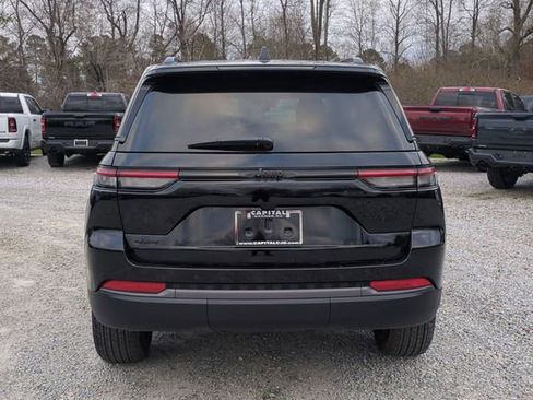 New 2026 Jeep Grand Cherokee Altitude AWD/4WD image 4