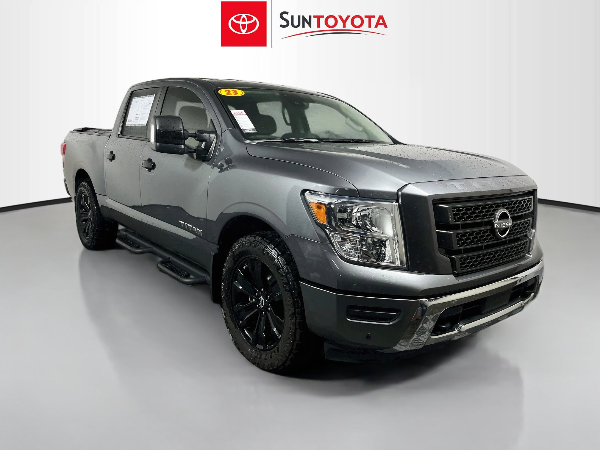 Used 2023 Nissan Titan SV w/ SV Convenience Package RWD image 1