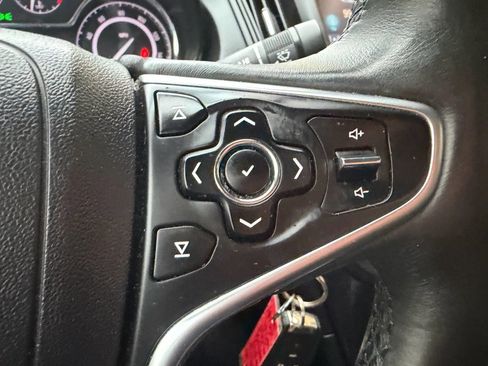 Used 2017 Buick Regal Sport Touring image 14