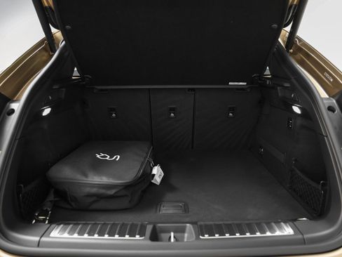 New 2025 Porsche Macan 4S Electric image 19