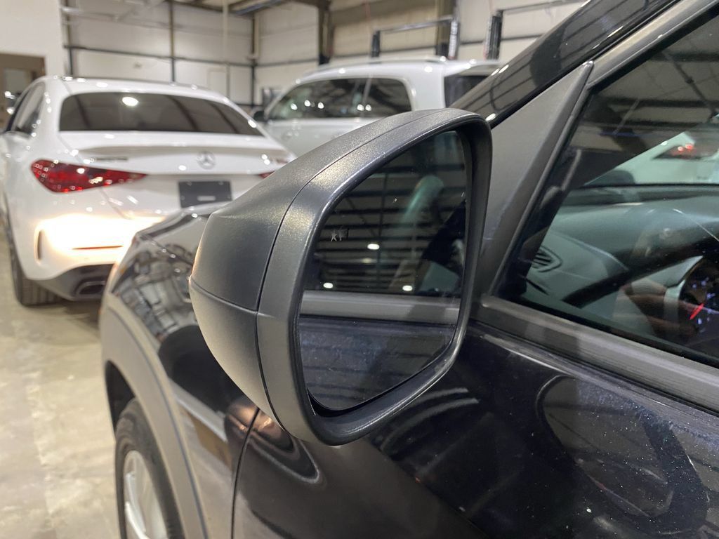 Used 2023 Chevrolet TrailBlazer LS FWD image 18
