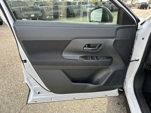 New 2026 Nissan Kicks S image 10