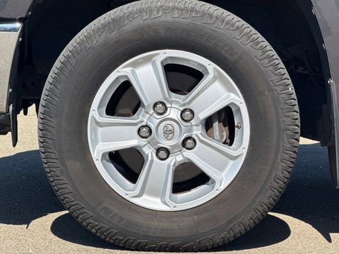 Used 2015 Toyota Tundra SR5 w/ SR5 Upgrade Package RWD image 43