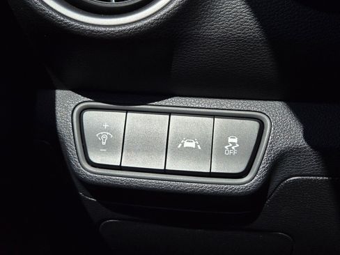 Used 2021 Kia Forte LXS FWD image 21