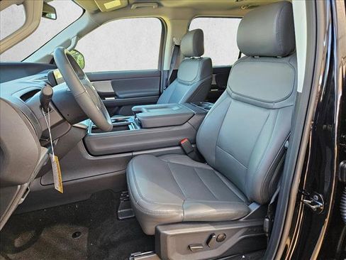 New 2026 Ford Expedition Active RWD image 4