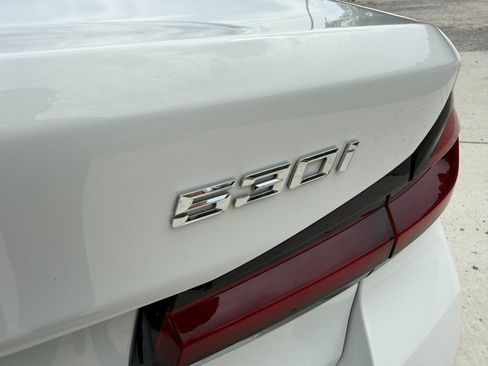 Used 2022 BMW 530i w/ M Sport Package RWD image 13