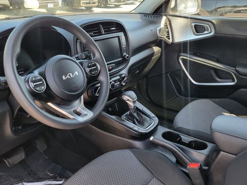 Certified 2024 Kia Soul LX w/ Option Group 015 FWD image 9