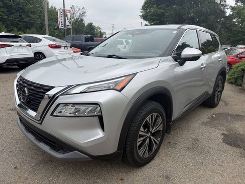 Used 2021 Nissan Rogue SV AWD/4WD image 2