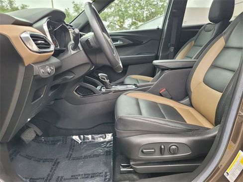 Used 2022 Chevrolet TrailBlazer ACTIV w/ Technology Package image 11