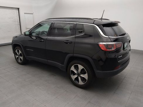 Used 2018 Jeep Compass Latitude w/ Popular Equipment Group AWD/4WD image 3