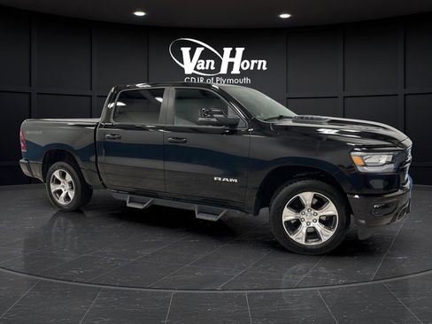 Used 2023 RAM 1500 Laramie AWD/4WD image 1