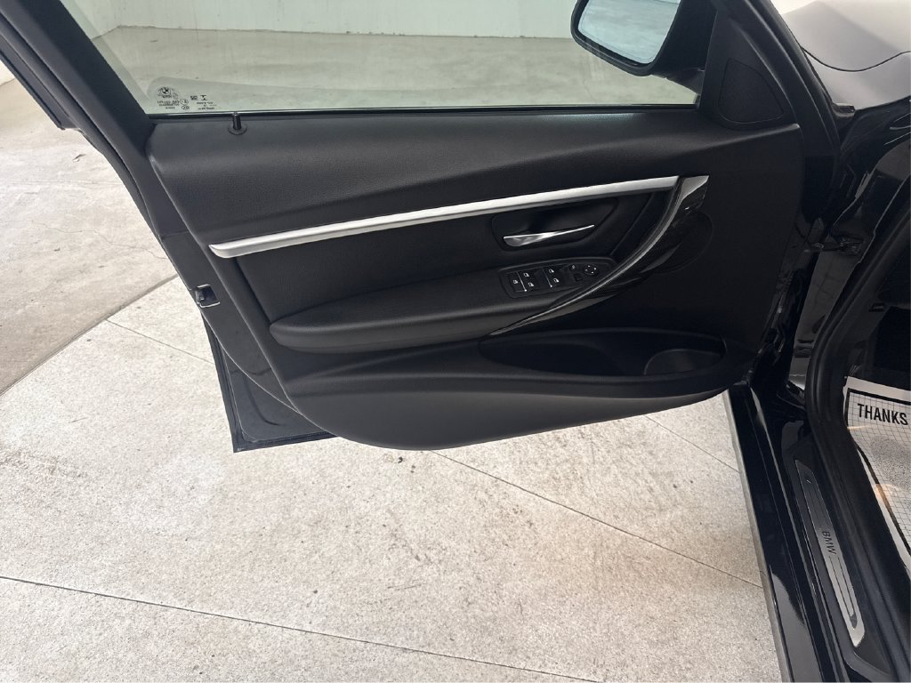 Used 2018 BMW 330i Sedan RWD image 33