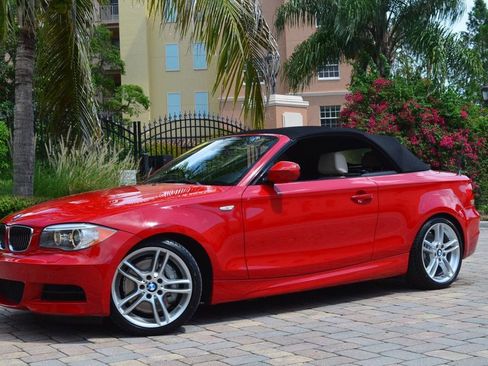 Used 2012 BMW 135i Convertible image 2