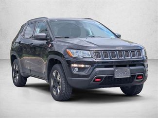 Used 2017 Jeep Compass Trailhawk w/ Leather Interior Group AWD/4WD video 3