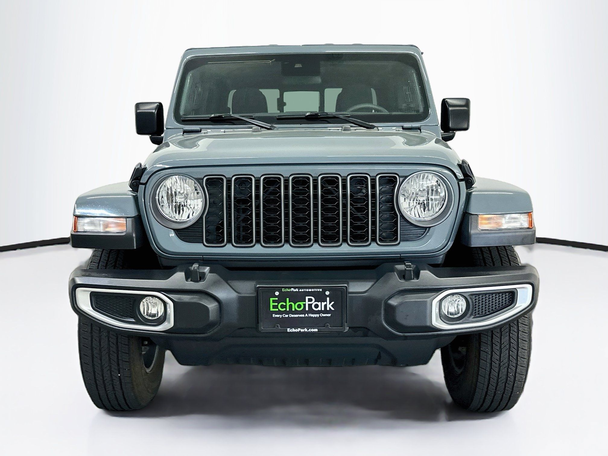 Used 2024 Jeep Gladiator Sport AWD/4WD image 2