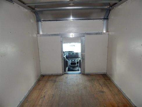 Used 2014 Ford E-350 and Econoline 350 Super Duty image 21