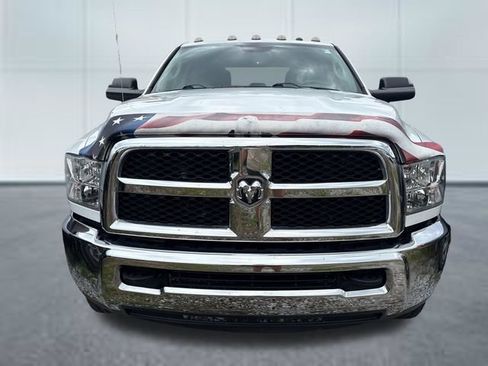 Used 2018 RAM 2500 Tradesman w/ Chrome Appearance Group AWD/4WD image 6
