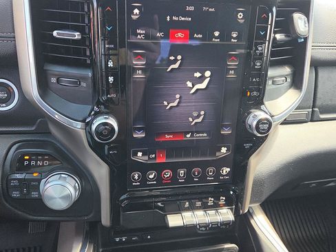 Used 2019 RAM 1500 Laramie AWD/4WD image 25