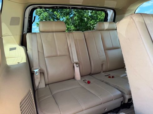 Used 2013 Chevrolet Tahoe LT RWD image 40