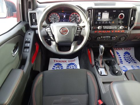 Used 2025 Nissan Frontier PRO-4X image 15