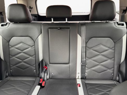 New 2026 Volkswagen Atlas Peak Edition image 12