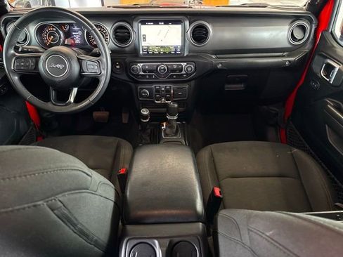 Used 2023 Jeep Gladiator Sport image 13