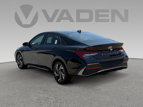 New 2025 Hyundai Elantra SEL image 19