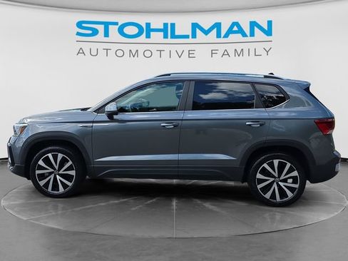 Certified 2023 Volkswagen Taos SE FWD image 8
