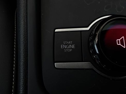 Used 2026 Volkswagen Tiguan SE FWD image 27