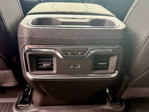 Used 2024 Chevrolet Silverado 1500 High Country w/ Technology Package image 28