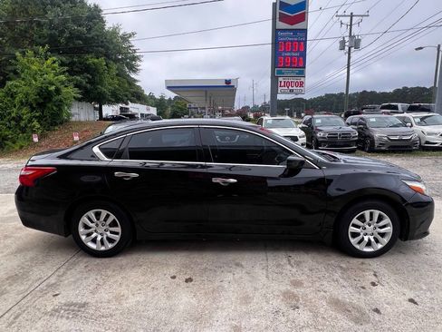 Used 2017 Nissan Altima 2.5 S w/ Power Driver Seat Package FWD image 7