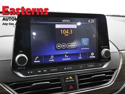 Used 2023 Nissan Altima 2.5 SV FWD image 19