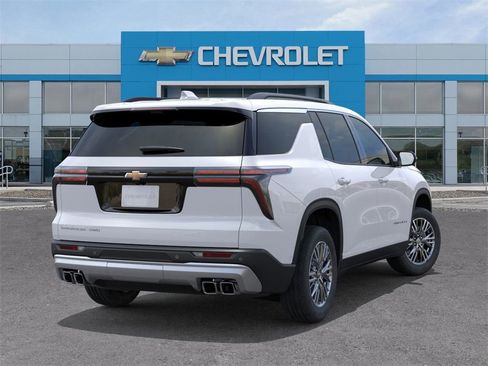 New 2026 Chevrolet Traverse LT w/ Driver Confidence Package image 4