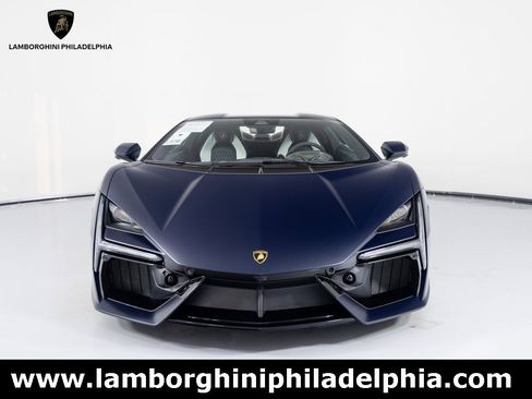 Used 2025 Lamborghini Revuelto image 2