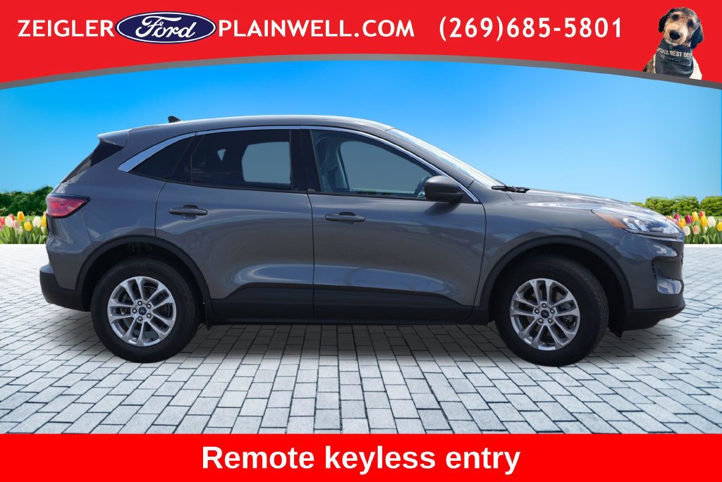 Used 2022 Ford Escape SE w/ Cold Weather Package AWD/4WD image 6