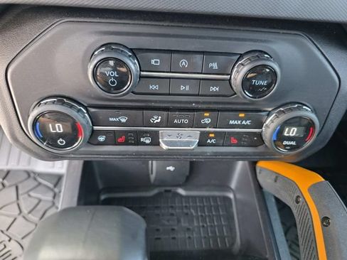 Used 2024 Ford Bronco Badlands AWD/4WD image 11