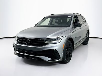 Used 2022 Volkswagen Tiguan SE R-Line