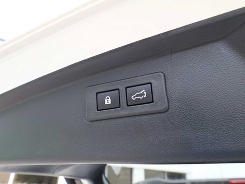 Used 2024 Subaru Outback Premium AWD/4WD image 56