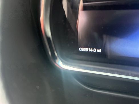 Used 2019 Lincoln MKT AWD image 10