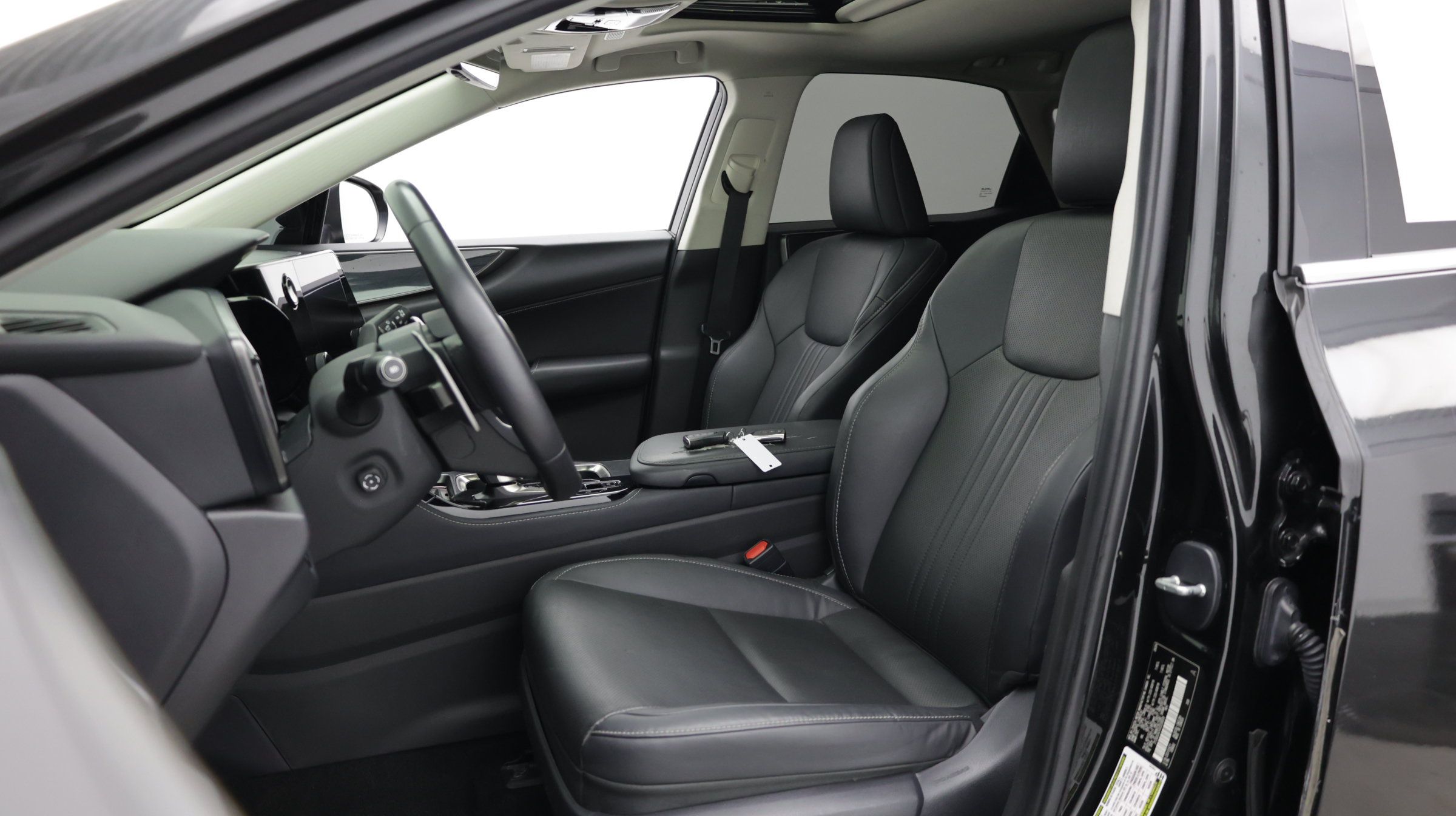 Used 2025 Lexus NX 250 FWD w/ Towing Package (2000 Lbs) image 18