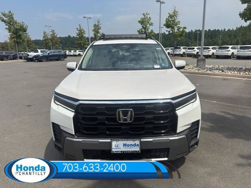 New 2026 Honda Pilot Elite image 2