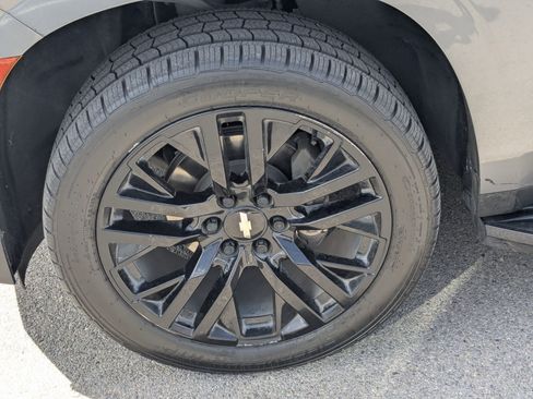 Used 2021 Chevrolet Tahoe RST w/ Luxury Package AWD/4WD image 14