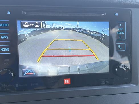 Used 2017 Toyota Sienna Limited FWD image 29
