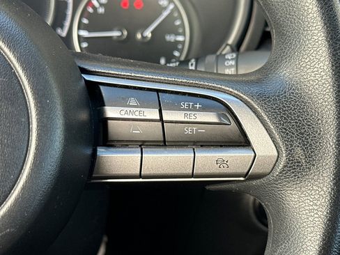 Used 2022 MAZDA MAZDA3 s image 37