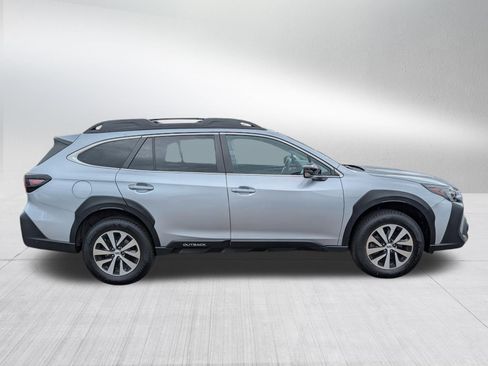 Used 2023 Subaru Outback Premium AWD/4WD image 8