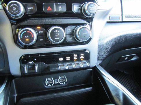 Used 2024 RAM 2500 Big Horn w/ Night Edition AWD/4WD image 47