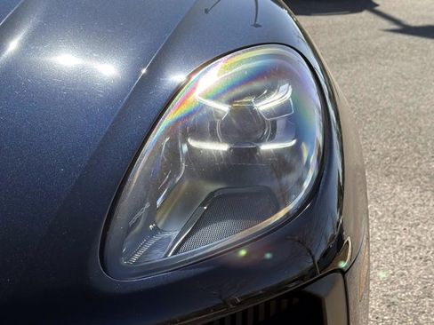 Used 2021 Porsche Macan S image 9